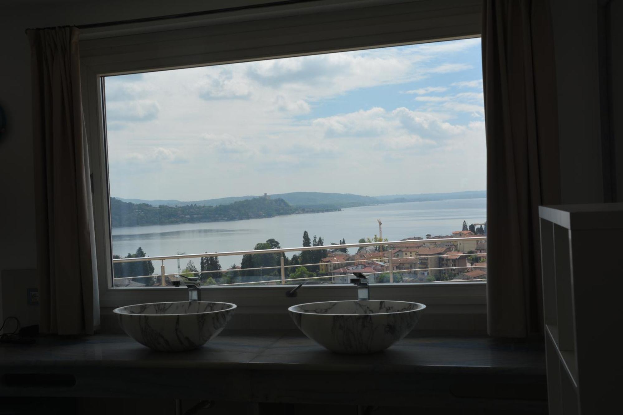 Il Girasole Apartment Meina Room photo